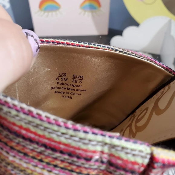 Size 6.5 Multicolor Woven YUMI Mules - Picture 7 of 8